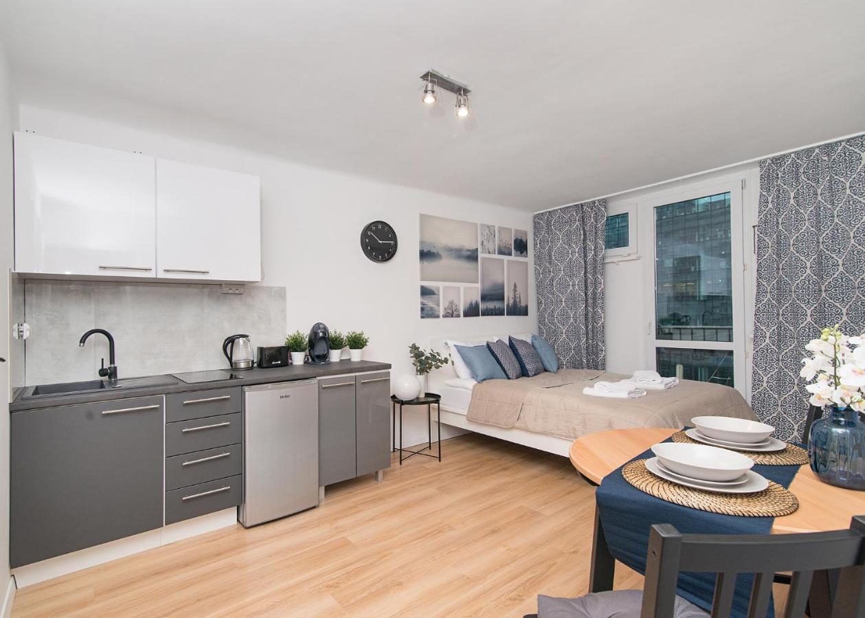 Central Apartments Grzybowska Warsawa Bagian luar foto